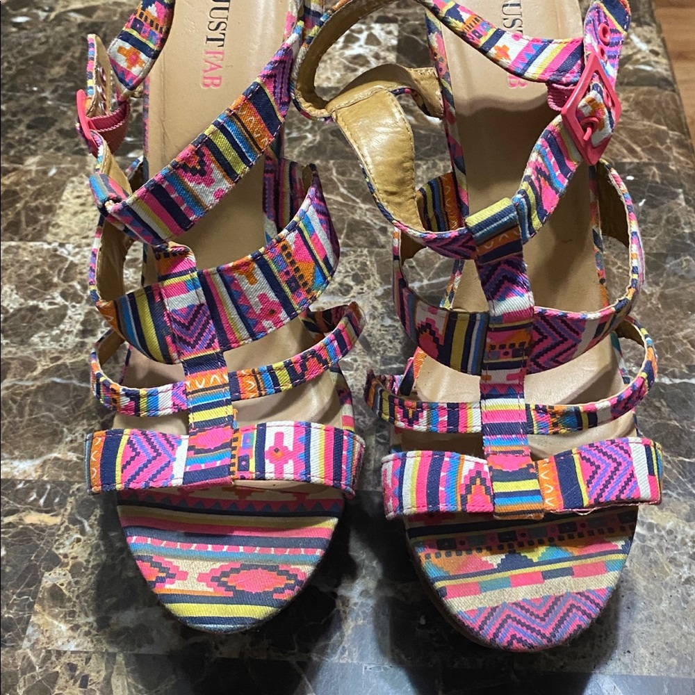Patterned wedges